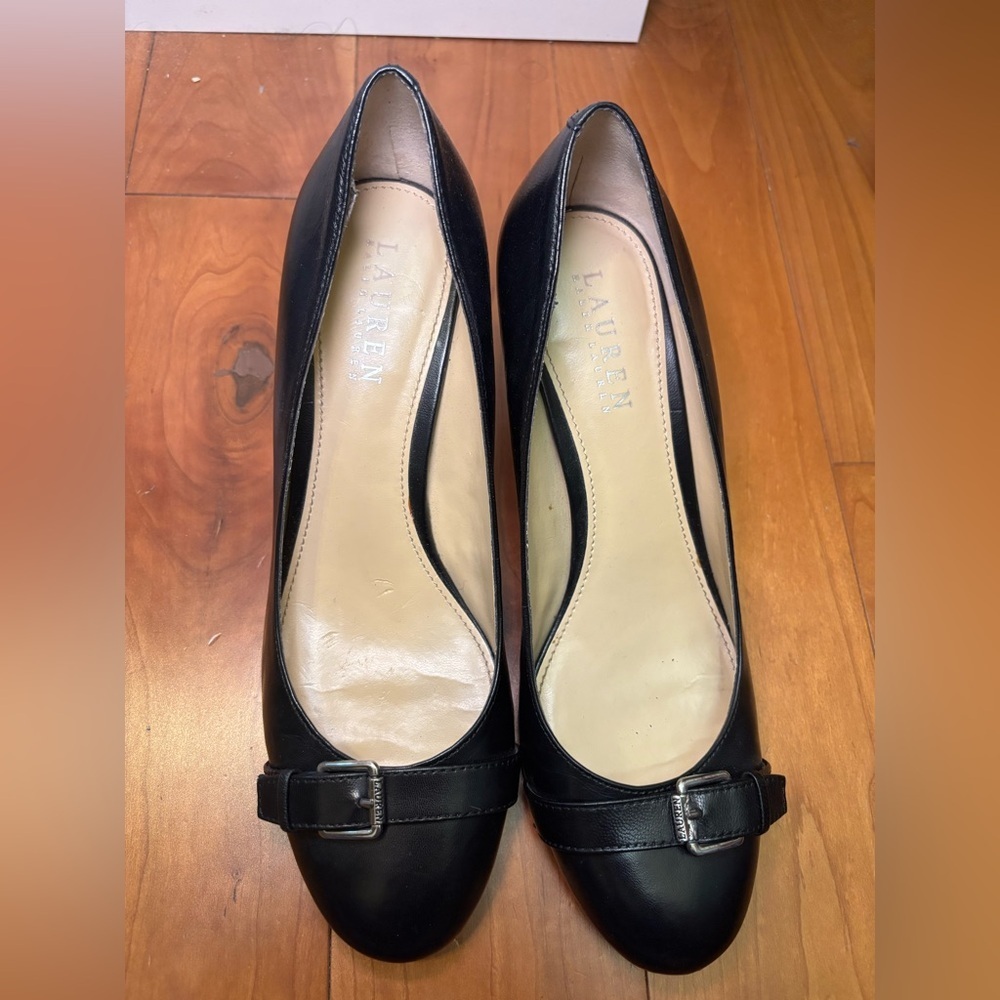 Ralph Lauren vintage minimalist Black two inch Heels with Buckle